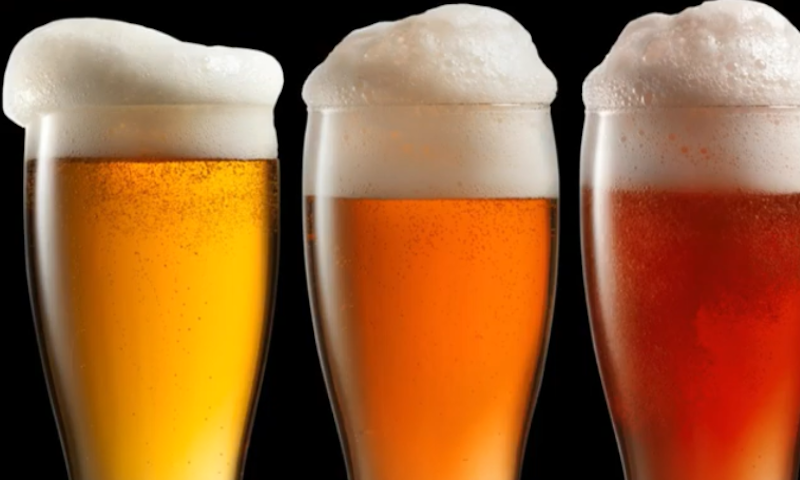 bier en schuim // screenshot Youtube